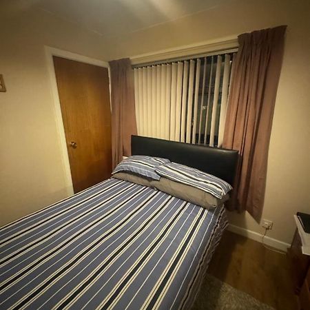 Private Room In Causeway Coast And Glens Баллікасл Екстер'єр фото